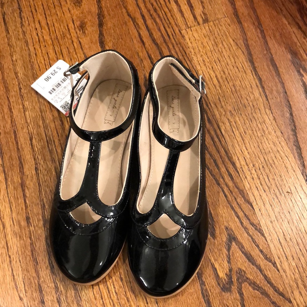 Zara girls patent leather t-strap dress shoes sz 1